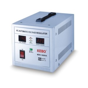 ΣΤΑΘΕΡΟΠΟΙΗΤΗΣ-ΡΥΘΜΙΣΤΗΣ ΤΑΣΗΣ 1000VA ΨΗΦΙΑΚΟΣ SERVO (MDR) KEBO